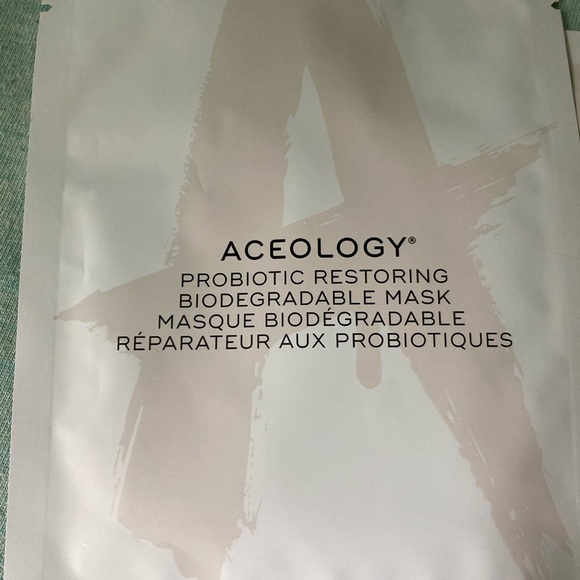 Aceology Probiotic Restoring Eye Mask - Picture 2 of 6